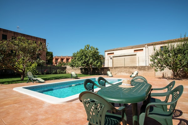 Foto van Vakantiehuis in St Pere Pescador met Zwembad - Vakantiehuis in Sant Pere Pescador - PoolOfHouse