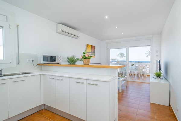 Foto van Betaalbare strandvakantie voor koppels - Vakantiehuis in Empuriabrava - Kitchen