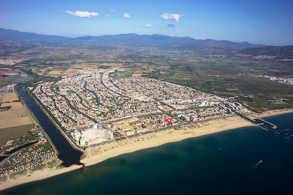 Foto van Betaalbare strandvakantie voor koppels - Vakantiehuis in Empuriabrava - AreaSummer5KM