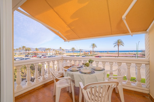 Foto van Betaalbare strandvakantie voor koppels - Vakantiehuis in Empuriabrava - terrace