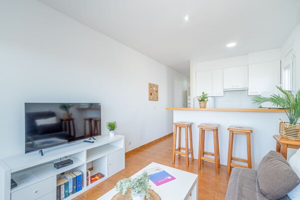 Foto van Betaalbare strandvakantie voor koppels - Vakantiehuis in Empuriabrava - LivingRoom