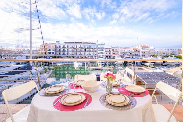Foto van Appartement in Empuriabrava bij Strand - Vakantiehuis in Empuriabrava - terrace