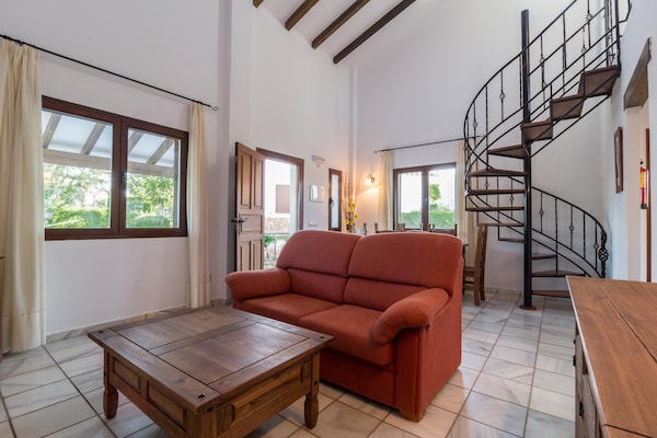 Foto van Buitenverblijf Ibipozo met zwembad - Vakantiehuis in Pozo Alcón - LivingRoom
