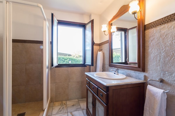 Foto van Buitenverblijf Ibipozo met zwembad - Vakantiehuis in Pozo Alcón - BathRoom