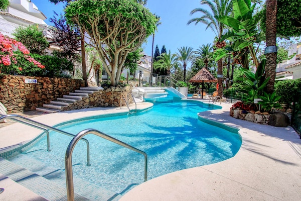 Foto van Appartement aan het strand met jacuzzi en zwembad - Vakantiehuis in Marbella - PoolOfHouse