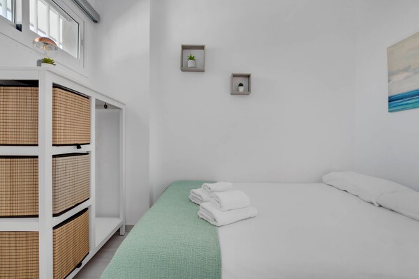 Foto van Appartement aan het strand met terras - Vakantiehuis in Torremolinos - BedRoom