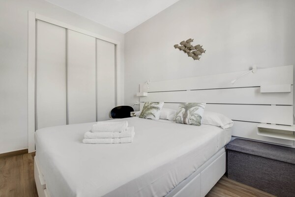 Foto van Appartement aan het strand van Bajondillo - Vakantiehuis in Torremolinos - BedRoom