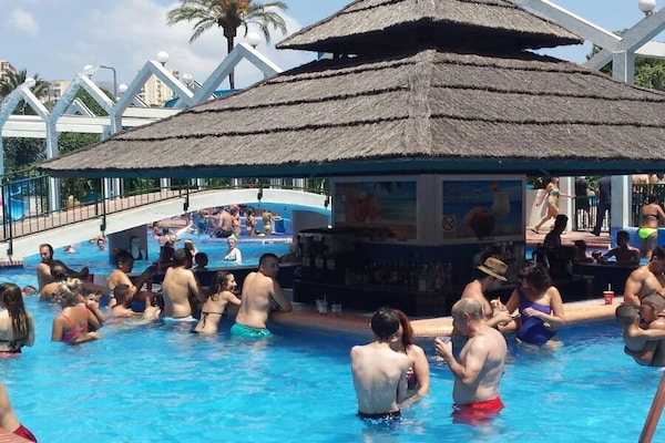 Foto van Appartement aan het strand met terras - Vakantiehuis in Benalmádena - PoolOfHouse