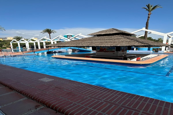 Foto van Appartement aan het strand met terras - Vakantiehuis in Benalmádena - PoolOfHouse