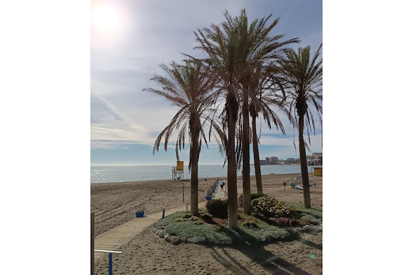 Foto van Appartement aan het strand met terras - Vakantiehuis in Benalmádena - AreaSummer20KM