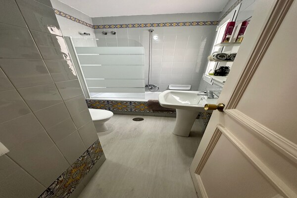Foto van Studio in Estepona bij zandstrand - Vakantiehuis in Estepona - BathRoom