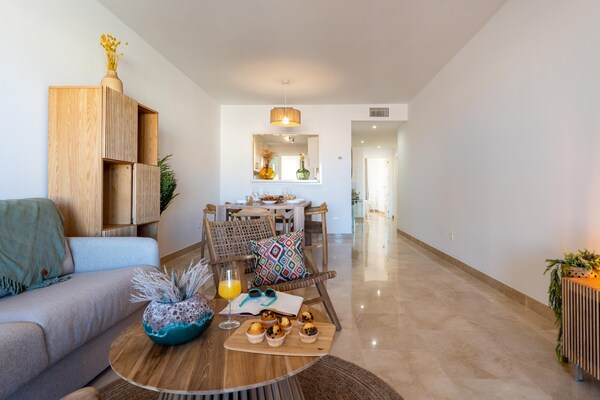 Foto van Appartement in Manilva met gedeeld zwembad - Vakantiehuis in Manilva - LivingRoom