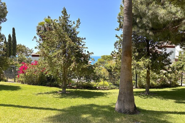Foto van Villa in Nerja met zeezichtterras - Vakantiehuis in Nerja - GardenSummer