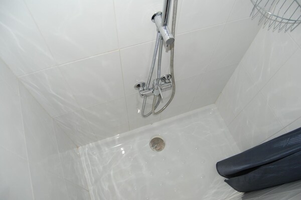 Foto van Appartement in Nerja bij Carabeillo Strand - Vakantiehuis in Nerja - BathRoom