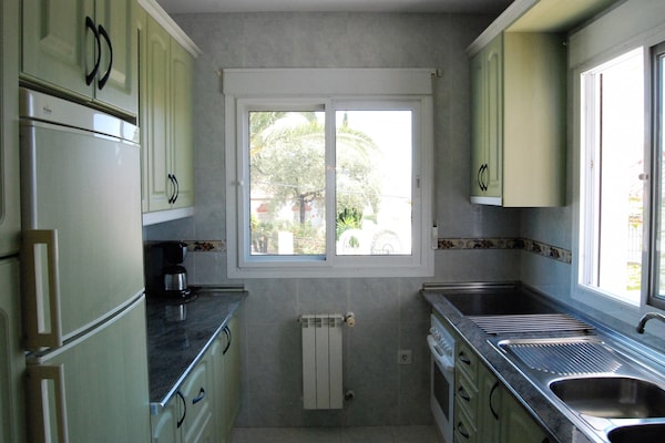 Foto van Appartement in Nerja bij Burriana Strand - Vakantiehuis in Nerja - Kitchen