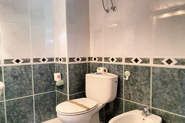 Foto van Appartement in Nerja bij Burriana Strand - Vakantiehuis in Nerja - BathRoom