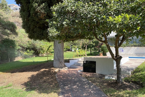 Foto van Appartement in Nerja bij Burriana Strand - Vakantiehuis in Nerja - GardenSummer