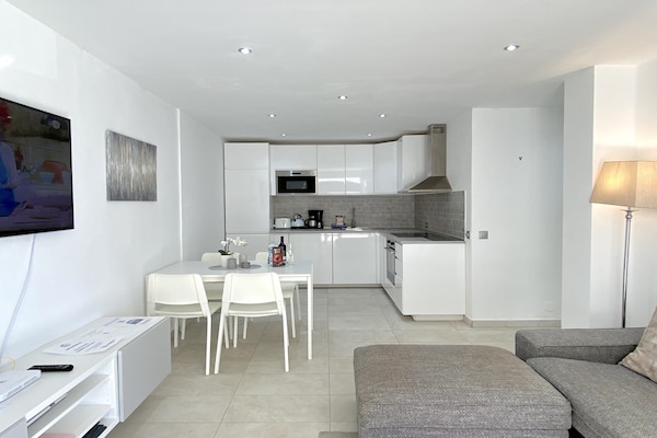 Foto van Appartement in Nerja met Uitzicht op Zwembad - Vakantiehuis in Nerja - DiningRoom