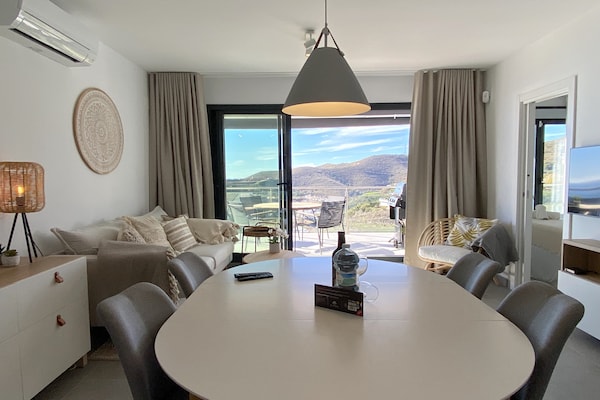 Foto van Appartement in Málaga met Zeezicht & Zwembad - Vakantiehuis in Nerja - DiningRoom
