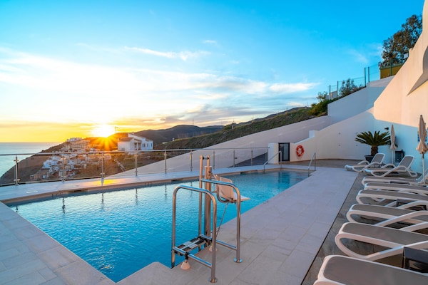 Foto van Appartement in Nerja met zeezicht - Vakantiehuis in Nerja - PoolOfHouse