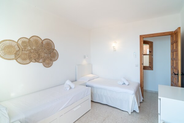 Foto van Appartement in Nerja met Zeezicht & Zwembad - Vakantiehuis in Nerja - BedRoom