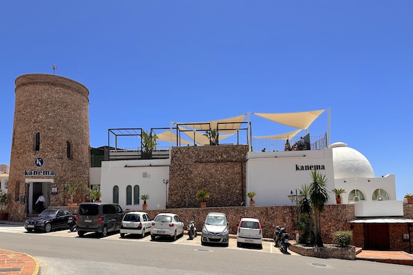 Foto van Appartement in Nerja met Zeezicht & Zwembad - Vakantiehuis in Nerja - Outdoor