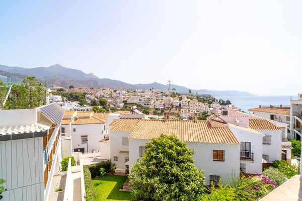 Foto van Vakantiehuis in Nerja met zeezicht - Vakantiehuis in Nerja - Outdoor