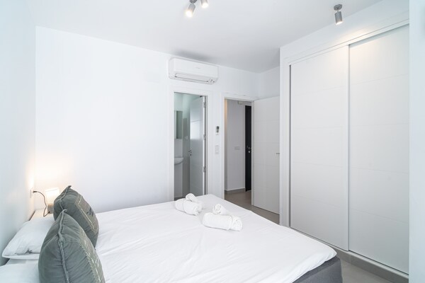 Foto van Vakantiehuis in Nerja met Uitzicht op Zee - Vakantiehuis in Nerja - BedRoom