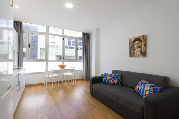 Foto van Strandappartement Las Palmas bij Las Canteras - Vakantiehuis in Las Palmas de Gran Canaria - LivingRoom