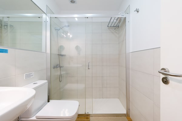 Foto van Strandappartement Las Palmas bij Las Canteras - Vakantiehuis in Las Palmas de Gran Canaria - BathRoom