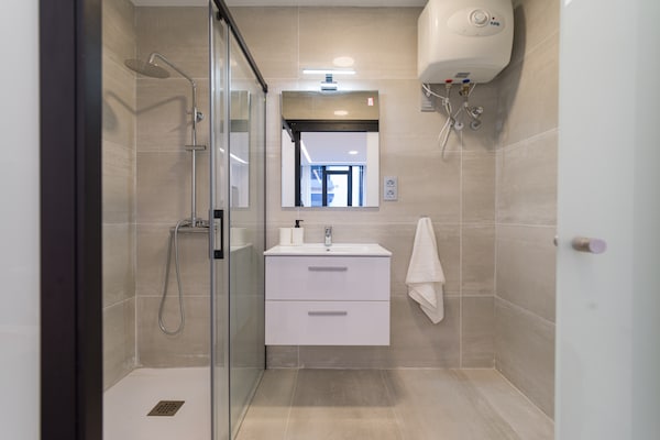 Foto van Studio bij Las Canteras Strand, Gran Canaria - Vakantiehuis in Las Palmas de Gran Canaria - BathRoom