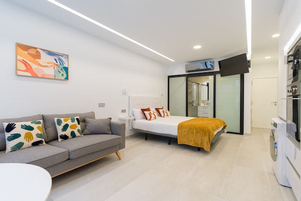 Foto van Studio bij Las Canteras Strand, Gran Canaria - Vakantiehuis in Las Palmas de Gran Canaria - LivingRoom
