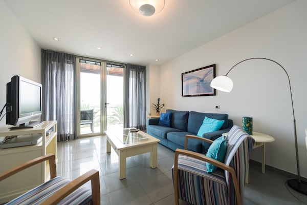 Foto van Appartement aan Las Canteras met Uitzicht - Vakantiehuis in Las Palmas de Gran Canaria - LivingRoom