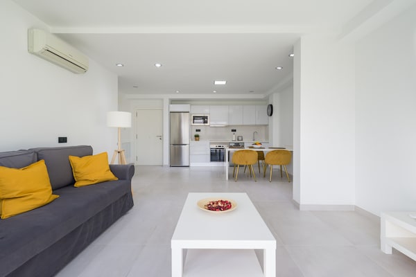 Foto van Appartement in Las Palmas met groot terras - Vakantiehuis in Las Palmas de Gran Canaria - LivingRoom