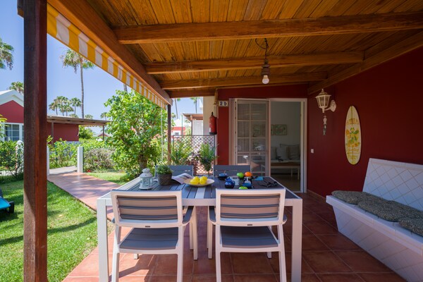 Foto van Bungalow in Maspalomas bij Golfbaan - Vakantiehuis in San Bartolomé de Tirajana - terrace