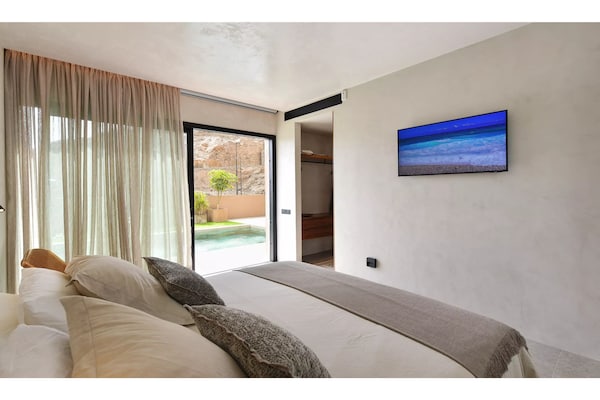 Foto van Villa in Tauro met Privézwembad en Strand - Vakantiehuis in Tauro - BedRoom