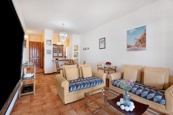 Foto van Appartement voor 4 personen op Tenerife - Vakantiehuis in Acantilados de Los Gigantes - LivingRoom
