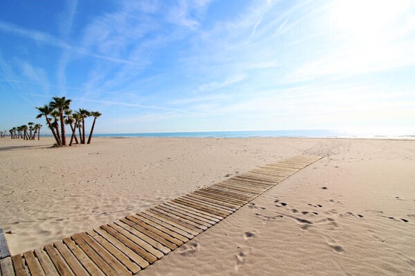 Foto van Appartement in Canet met gedeeld zwembad - Vakantiehuis in Canet D'En Berenguer - Untagged