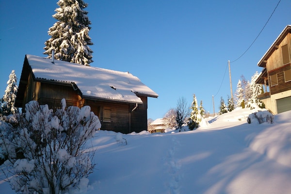 Foto van Gezellig chalet in Liézey met uitzicht - Vakantiehuis in Liezey - ExteriorWinter