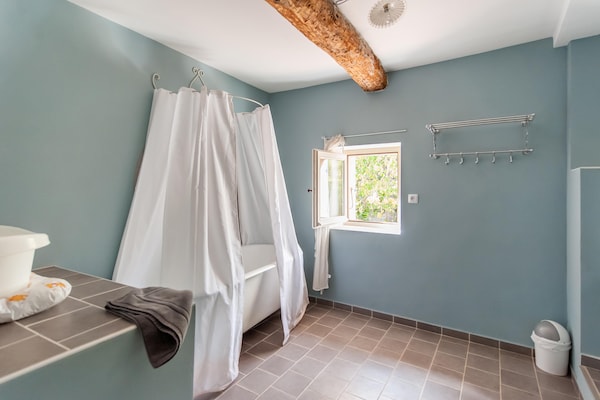Foto van Villa in Saignon met Zwembad en Uitzicht - Vakantiehuis in Saignon - BathRoom