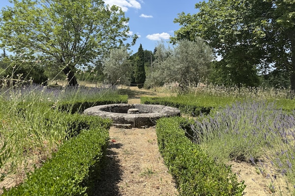 Foto van Villa in Saignon met Zwembad en Uitzicht - Vakantiehuis in Saignon - AreaSummer1KM