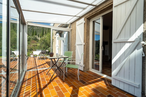 Foto van Prachtig landhuis met privézwembad - Vakantiehuis in Vieussan - TerraceBalcony
