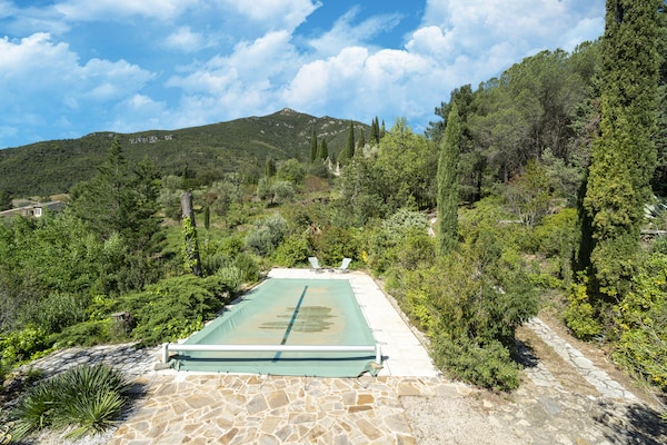 Foto van Prachtig landhuis met privézwembad - Vakantiehuis in Vieussan - ViewSummer