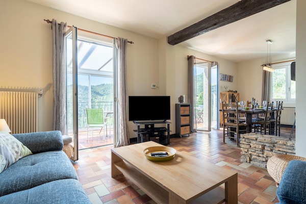 Foto van Prachtig landhuis met privézwembad - Vakantiehuis in Vieussan - LivingRoom