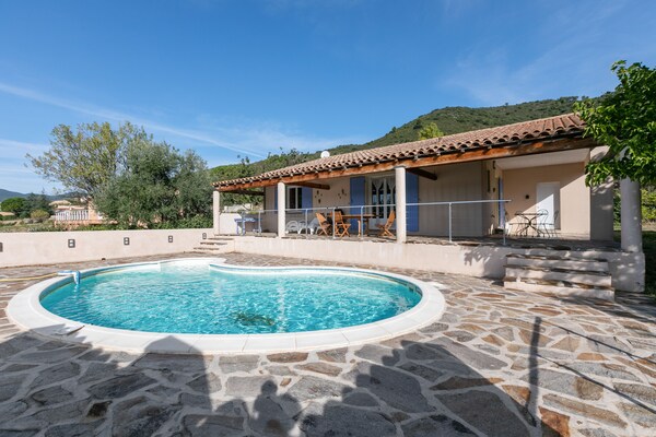 Foto van Zonnig uitje naar Roquebrun - Vakantiehuis in Roquebrun - PoolOfHouse