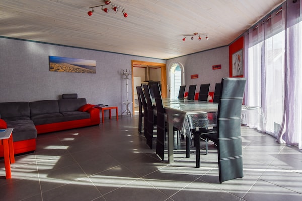 Foto van Ontsnapping aan het zwembad bij Arcachon - Vakantiehuis in La Teste-de-Buch - DiningRoom