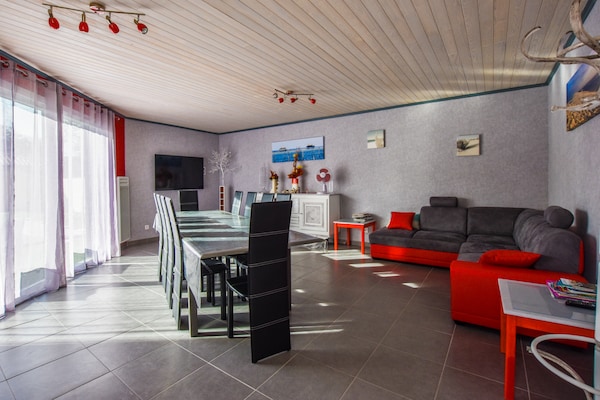 Foto van Ontsnapping aan het zwembad bij Arcachon - Vakantiehuis in La Teste-de-Buch - LivingRoom