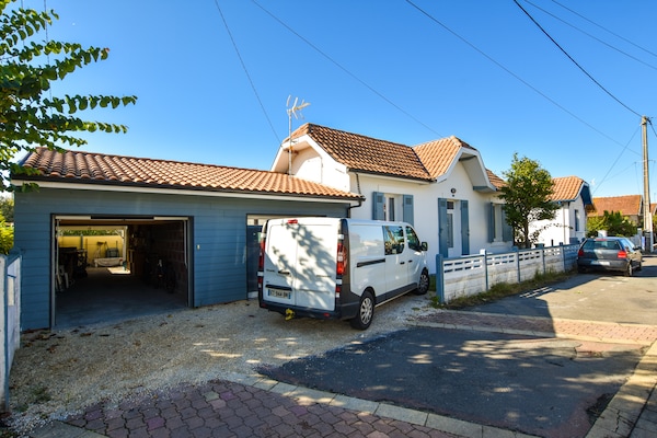 Foto van Ontsnapping aan het zwembad bij Arcachon - Vakantiehuis in La Teste-de-Buch - ExteriorSummer