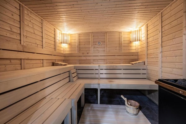 Foto van Bergvakantiehuis met buitenzwembad - Vakantiehuis in La Salle-les-Alpes - Wellness