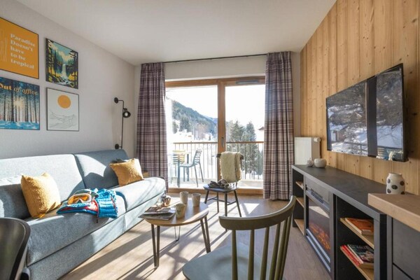 Foto van Bergvakantiehuis met buitenzwembad - Vakantiehuis in La Salle-les-Alpes - LivingRoom